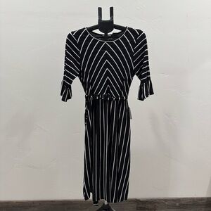 NWT Hailey & Co. black & white asymmetrical striped midi dress, Size Large